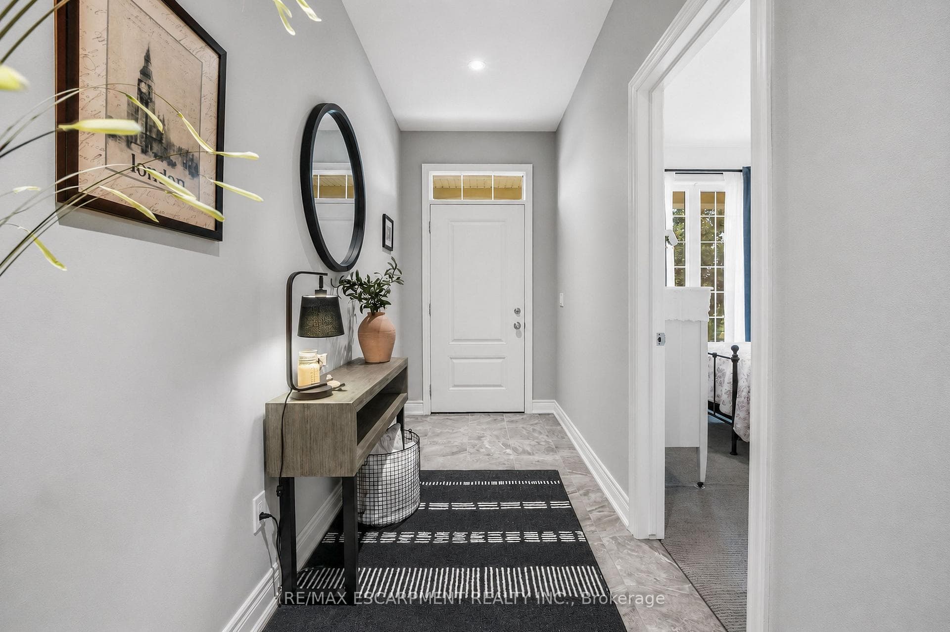 33 Pierpoint Drive photo 3
