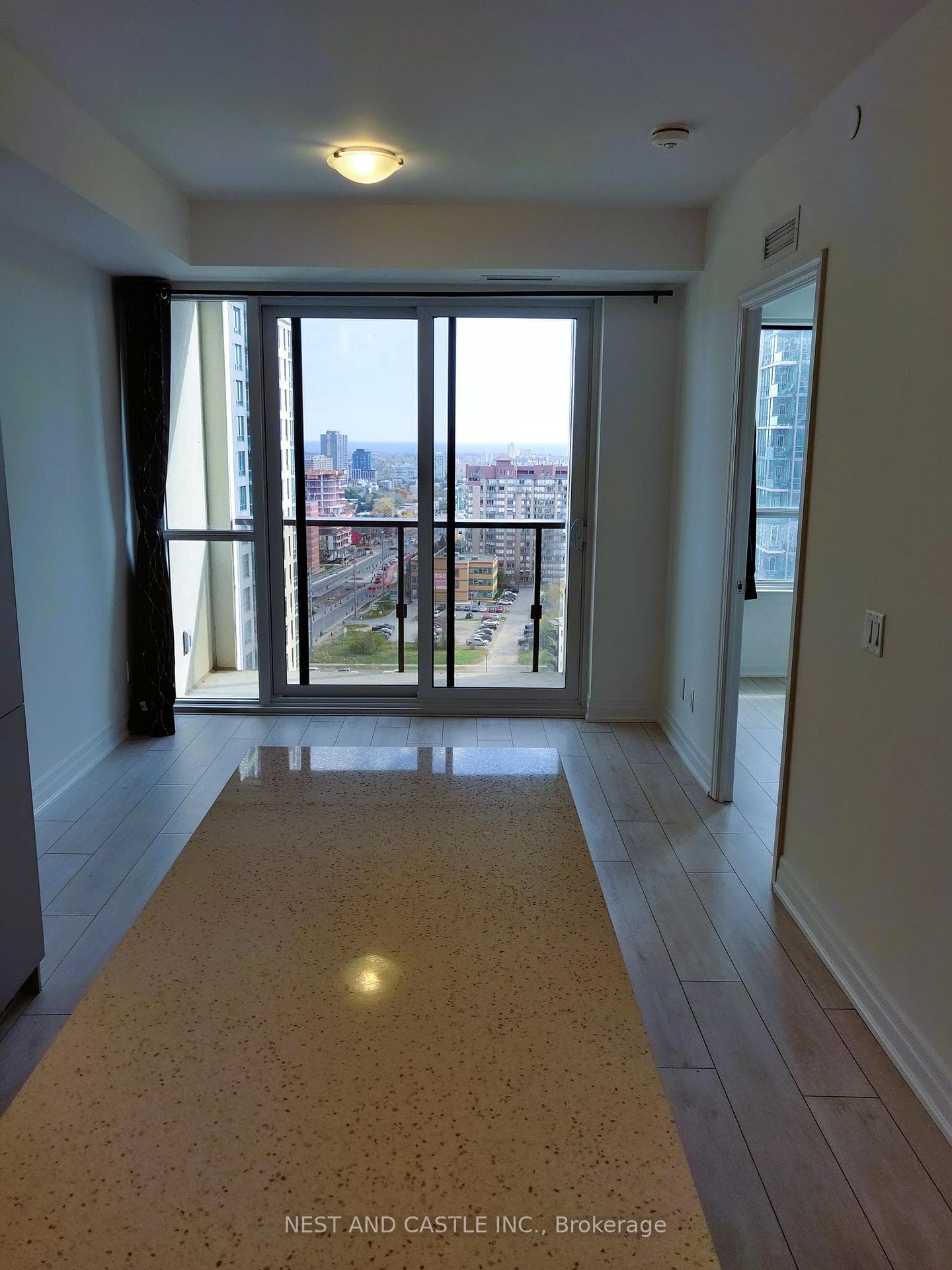 30 Elm Drive Unit 1505 photo 8