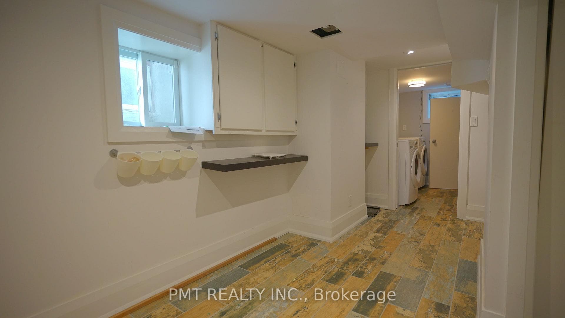 31 Burgess Avenue photo 24