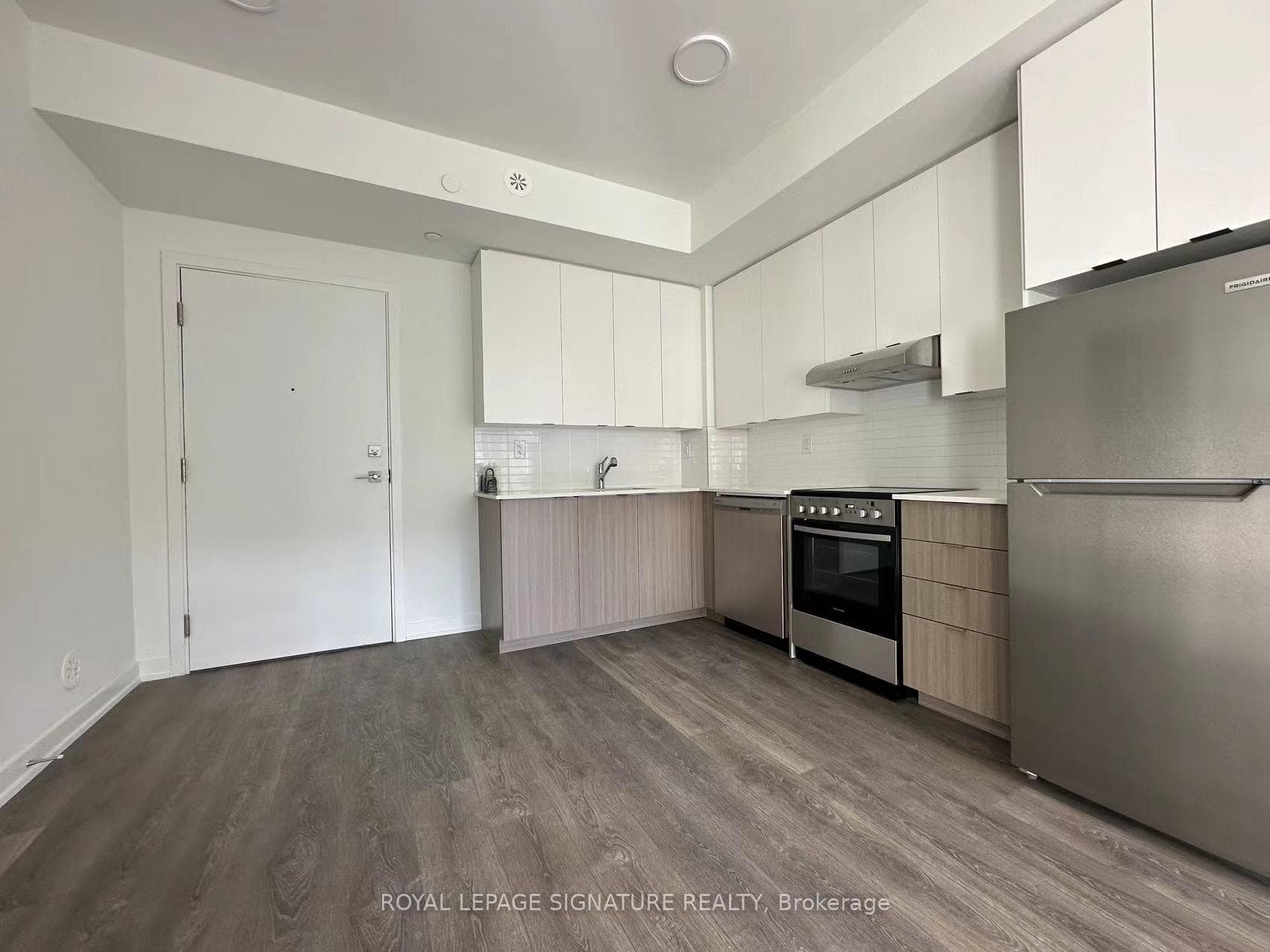 135 CANON JACKSON Drive Unit 207 photo 3