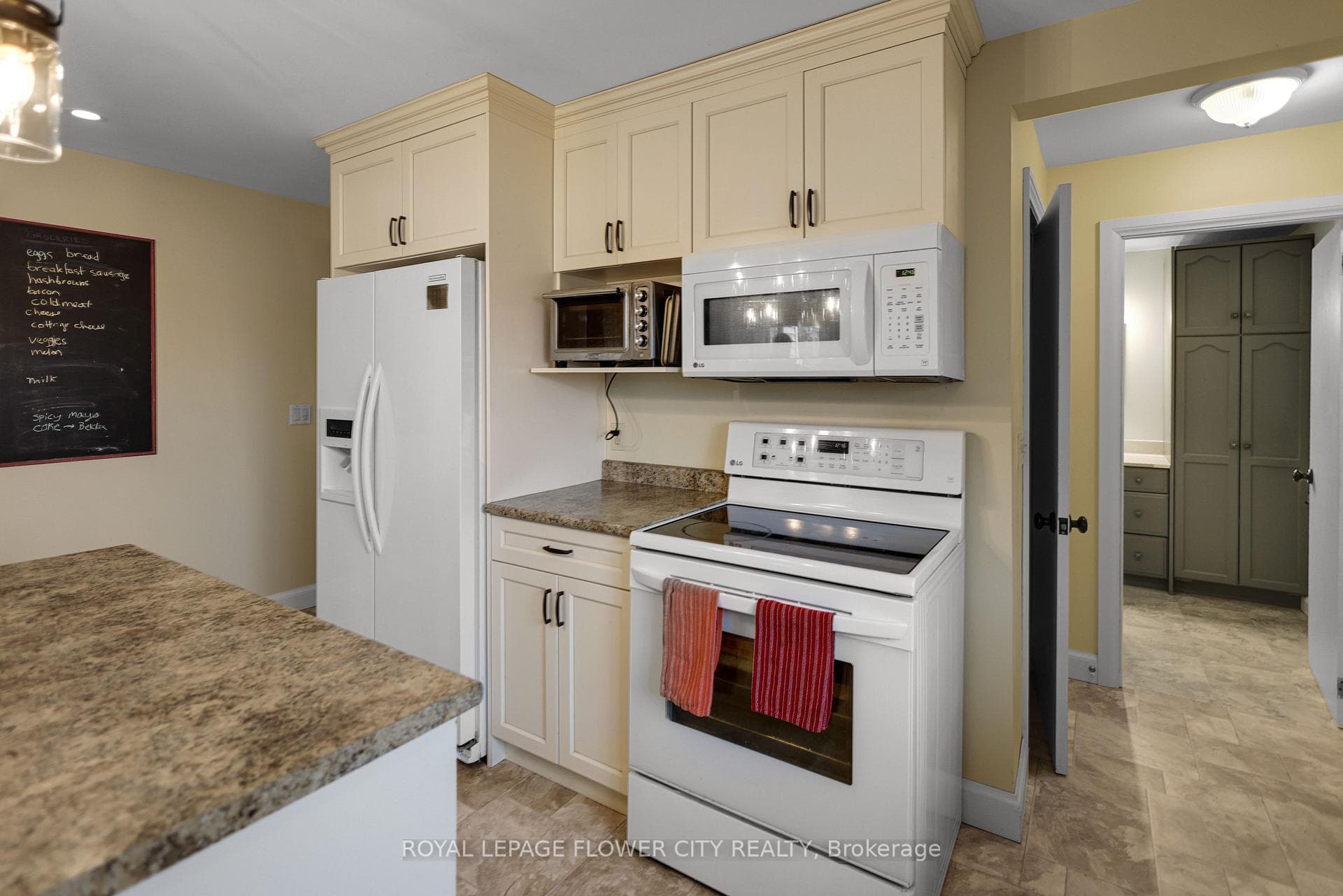 465004 Curries Road photo 6