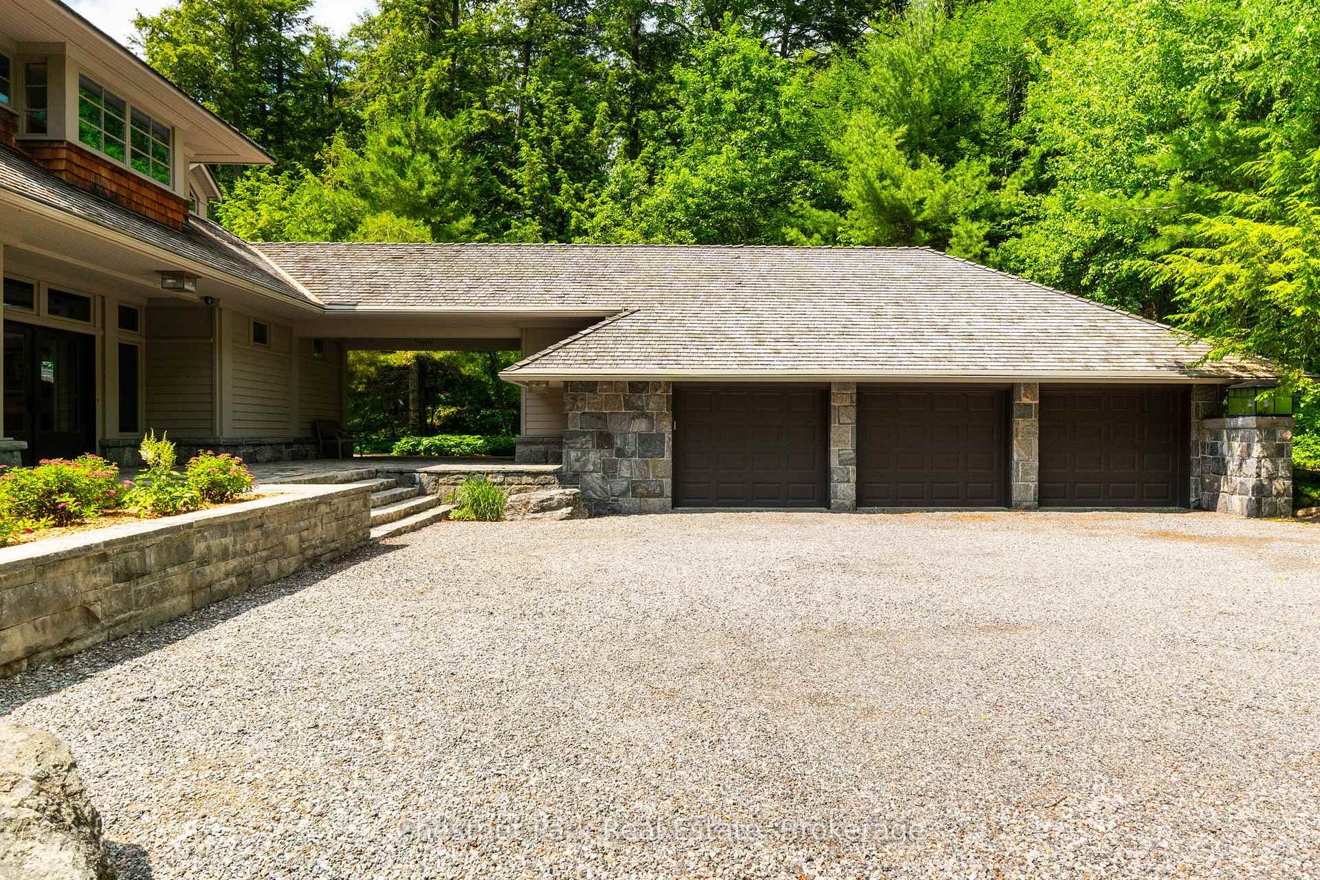 1111 Hemlock Point Side Road photo 42