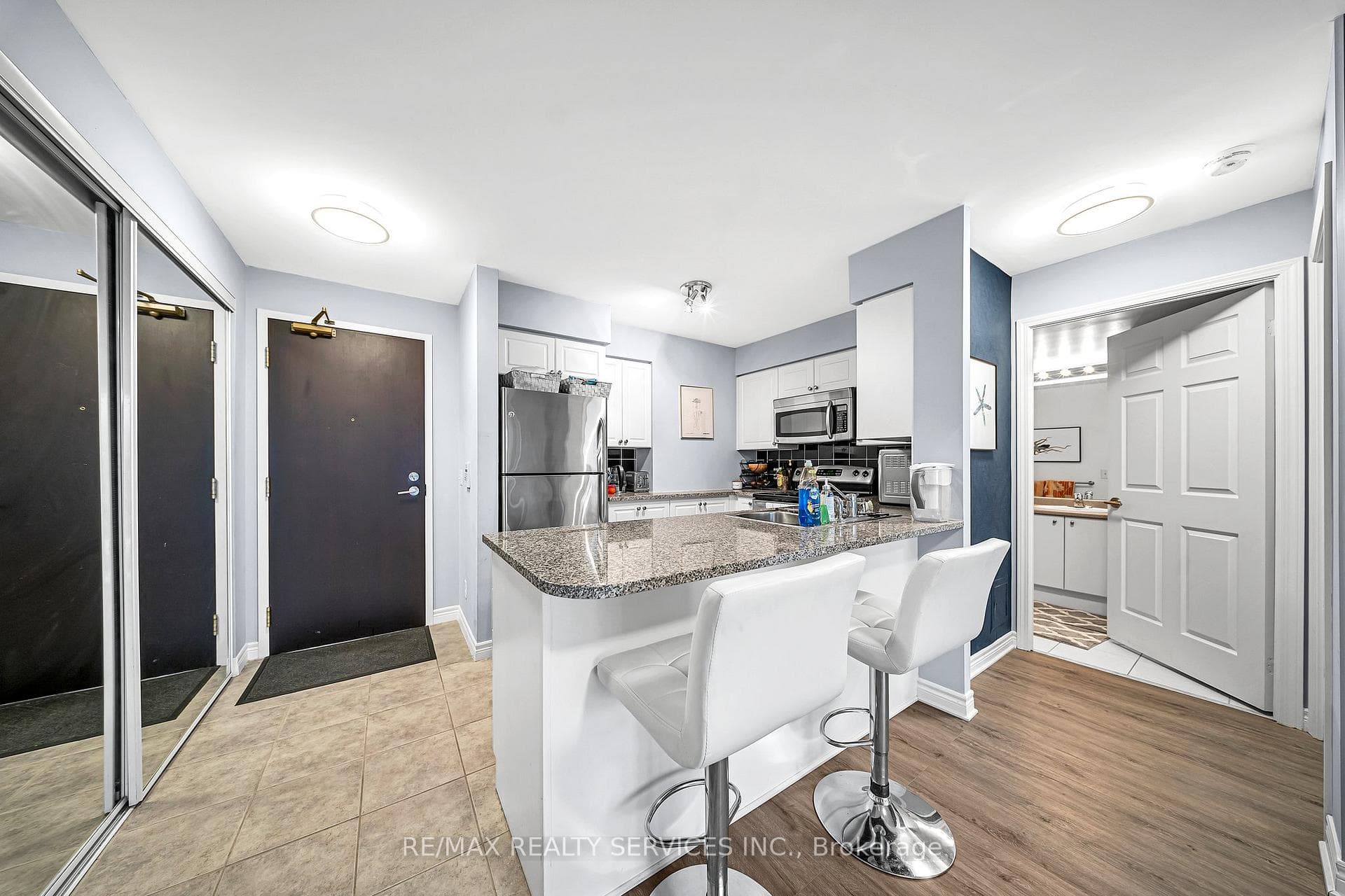 51 Lower Simcoe Street Unit 910 photo 14