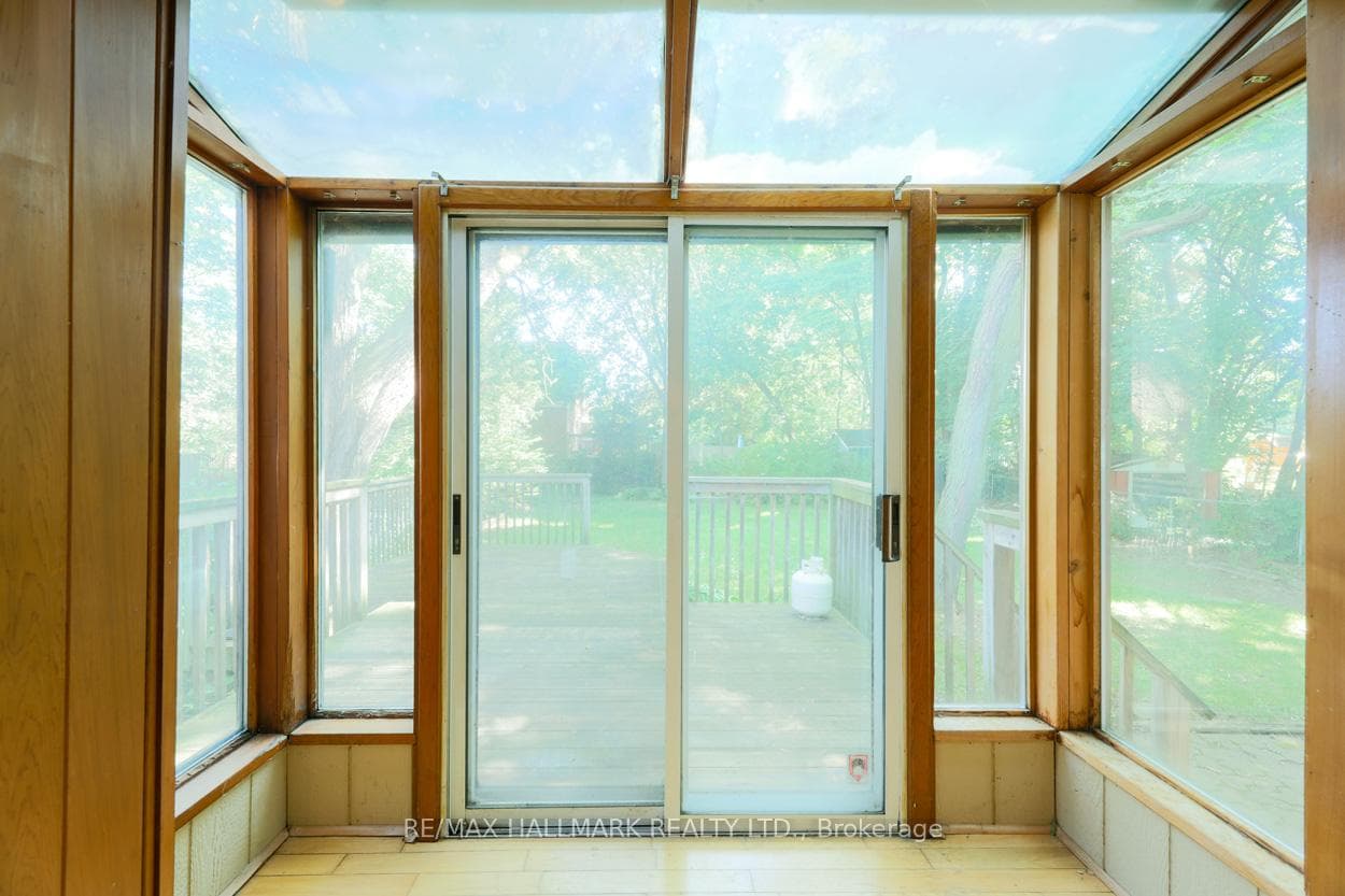 22 Latham Avenue photo 7
