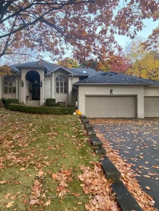 38 Castle Drive photo 1