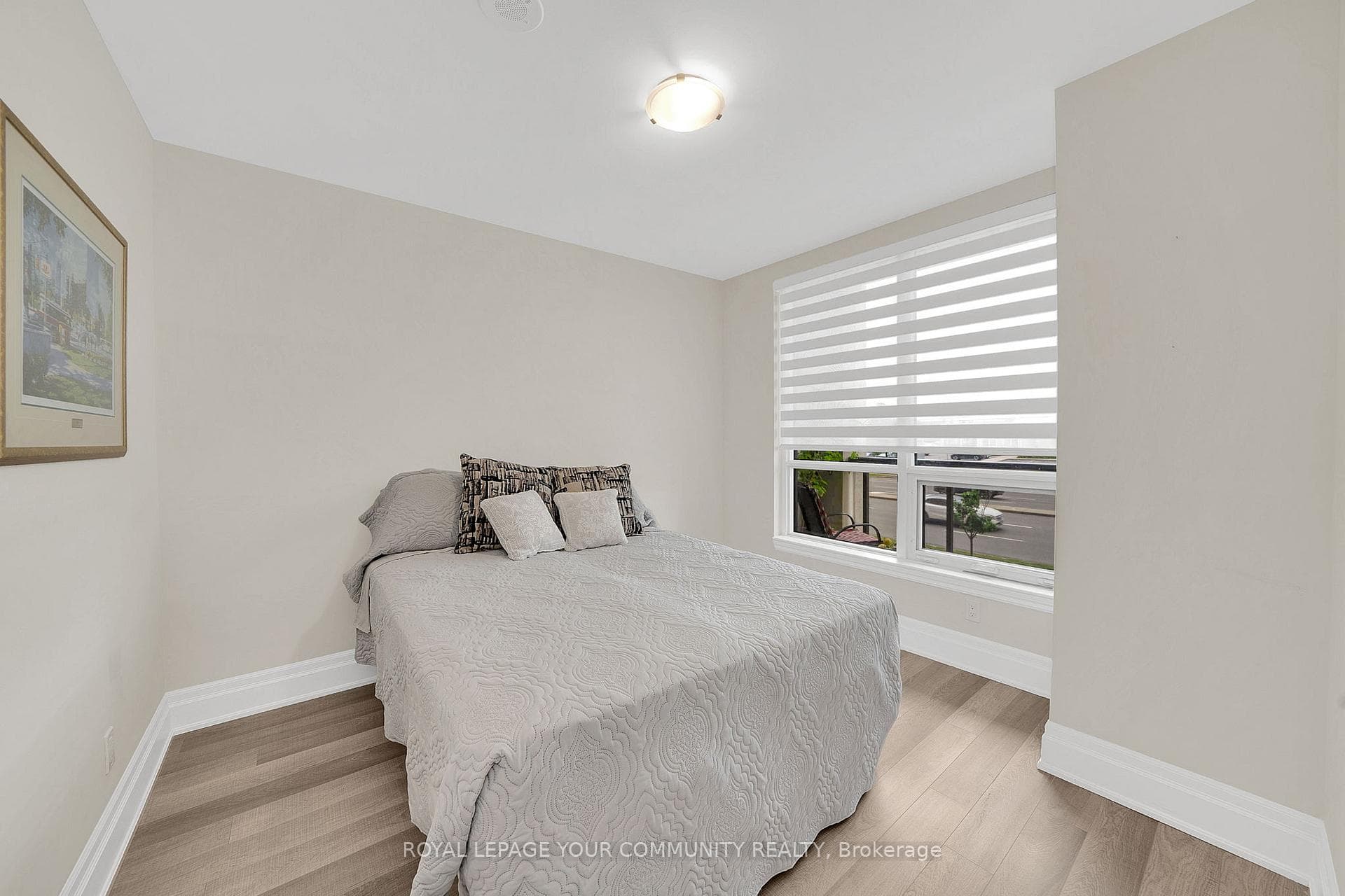 9085 Jane Street Unit 215 photo 20
