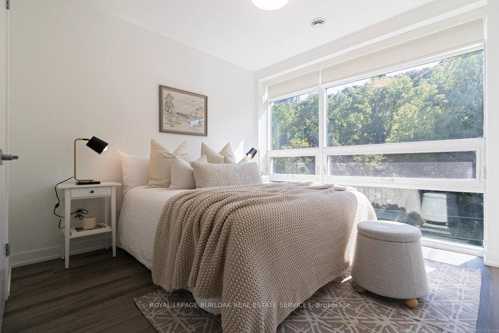 479 Charlton Avenue Unit 606 photo 16