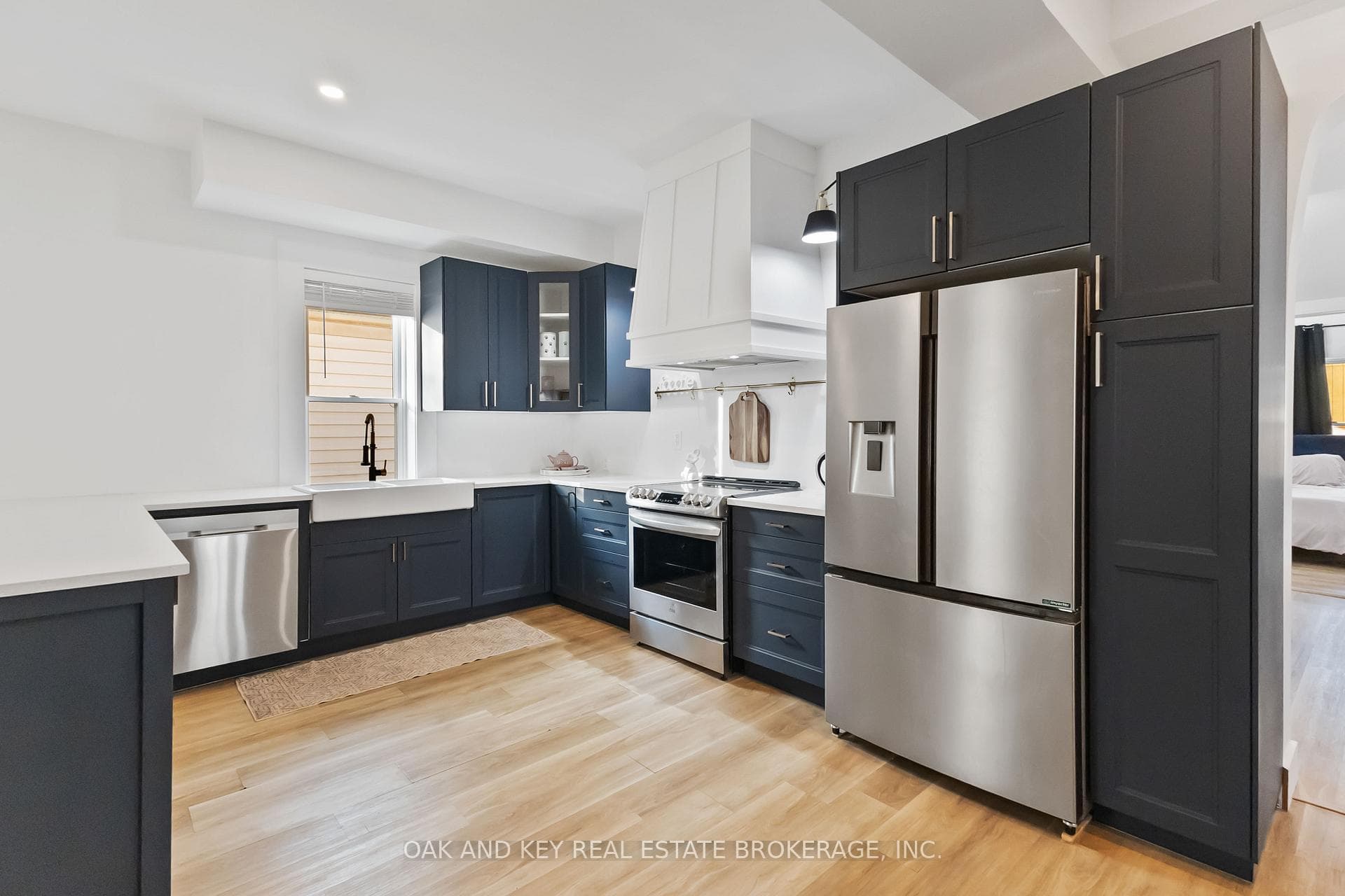 181 Wellington Street photo 15