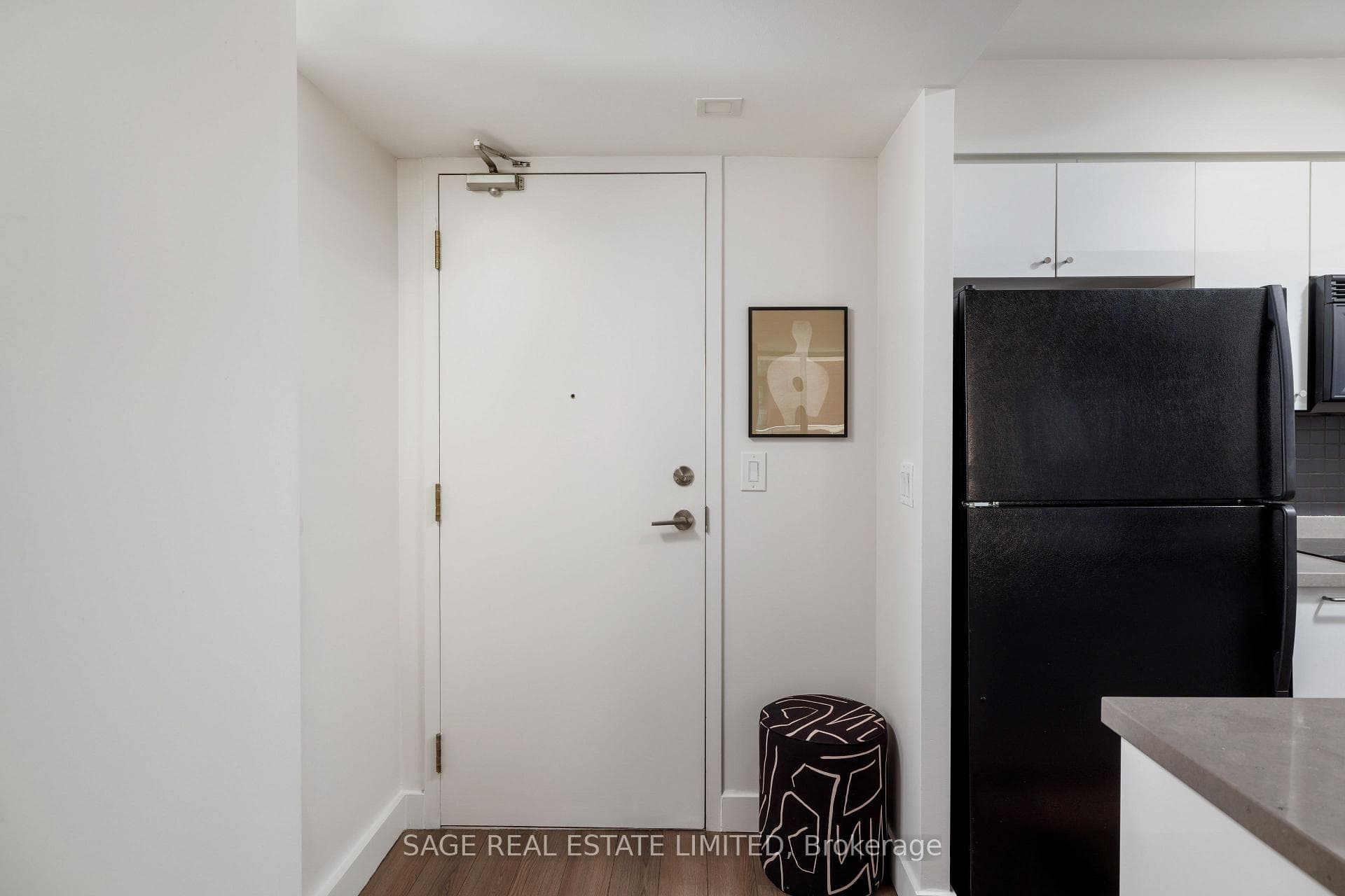 330 Adelaide Street Unit 803 photo 3