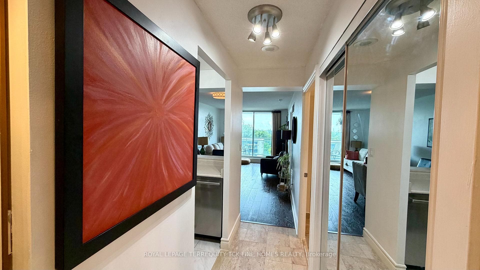 398 Eglinton Avenue Unit 1009 photo 4