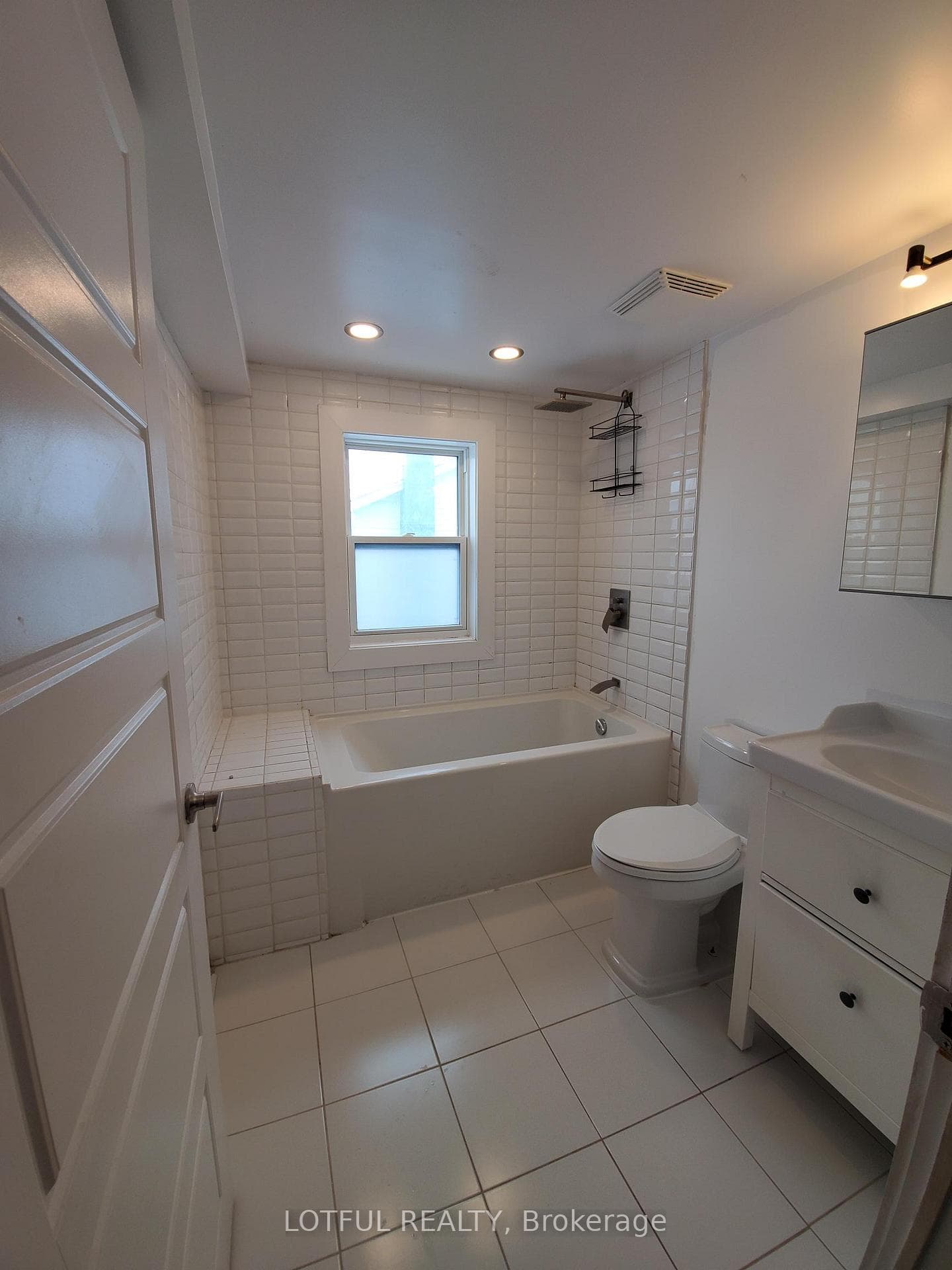 336 JOFFRE-BELANGER Way Unit A photo 5