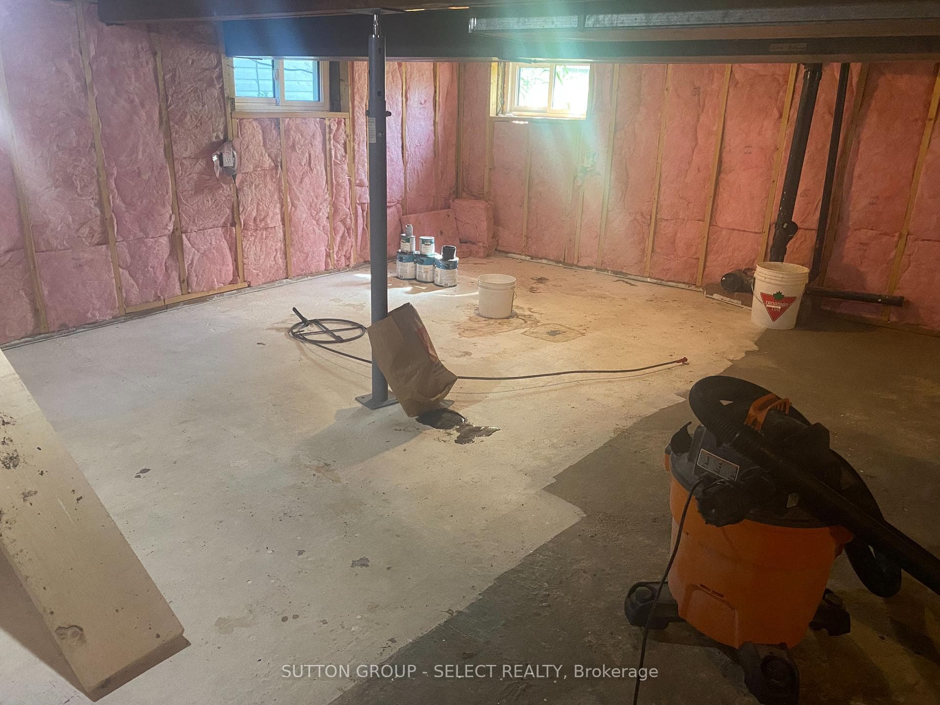 Fully insulated lower level