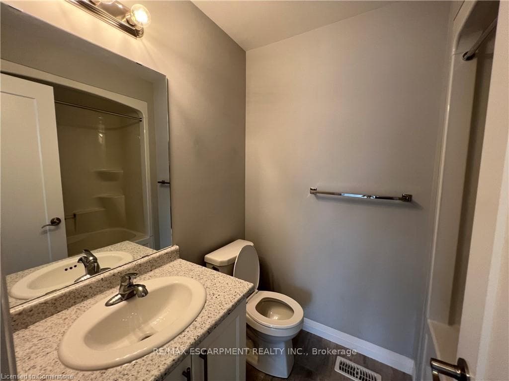 18 AQUA Lane photo 8