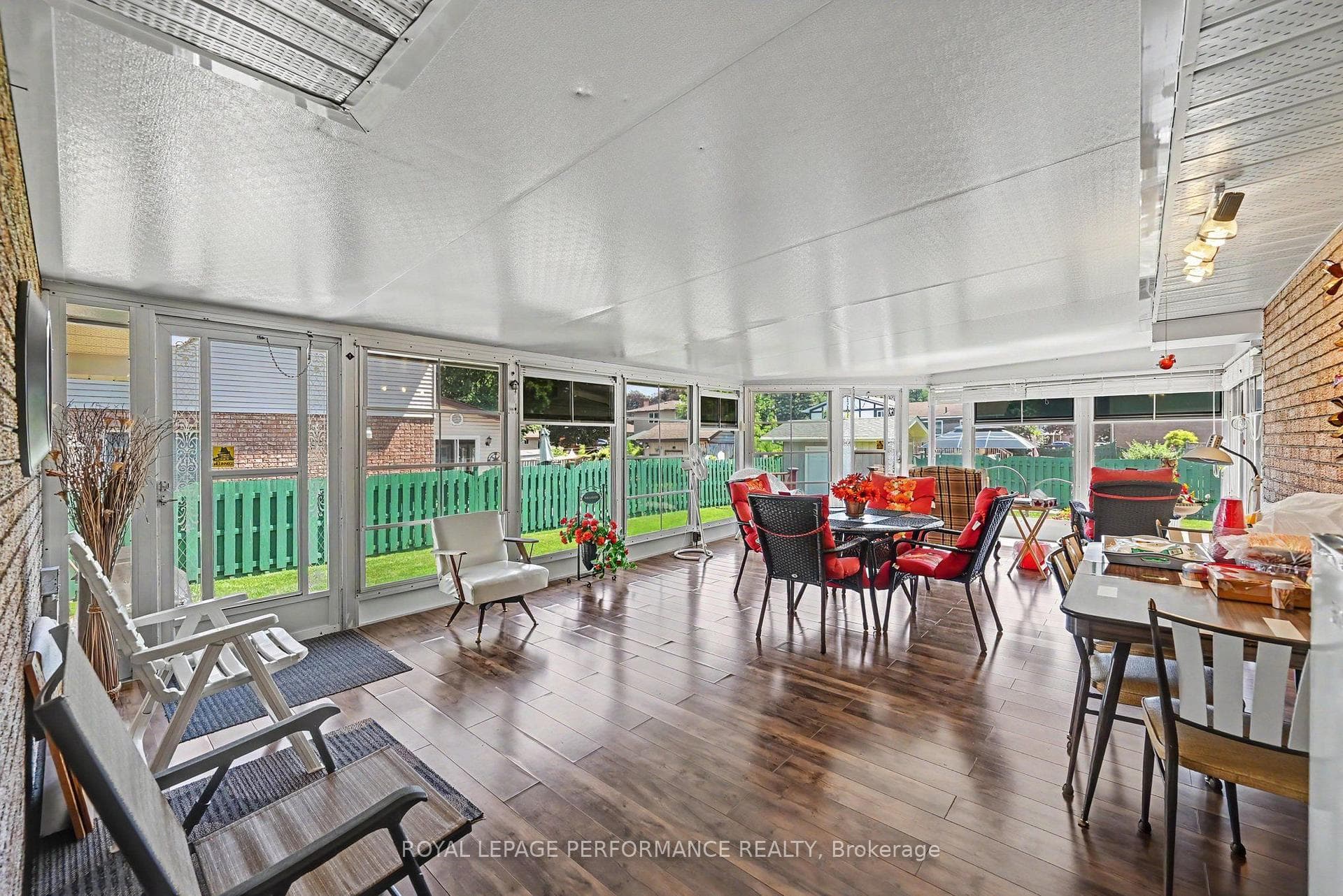 1401 Holy Cross Boulevard photo 15