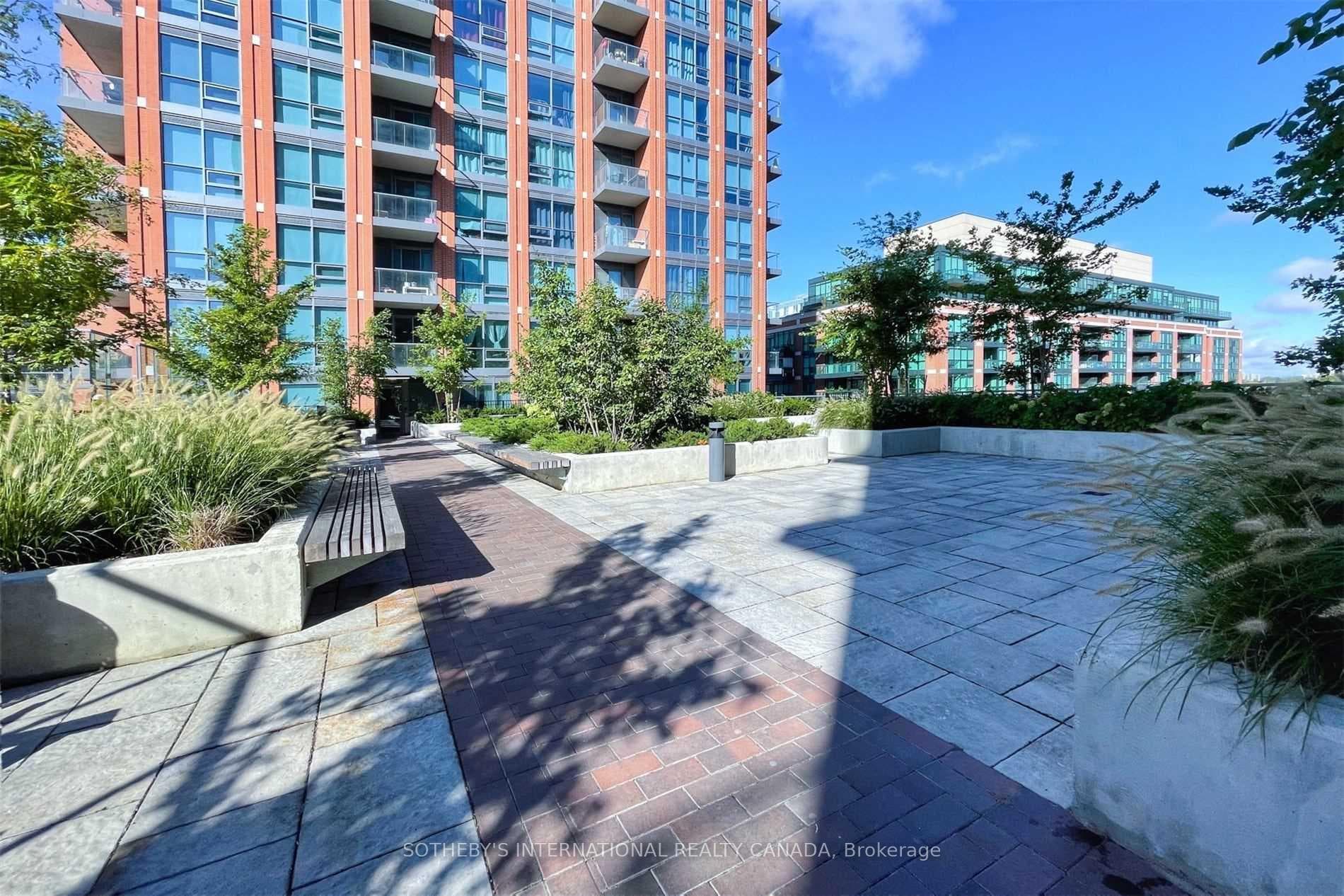 31 Tippett Road Unit 258 photo 17