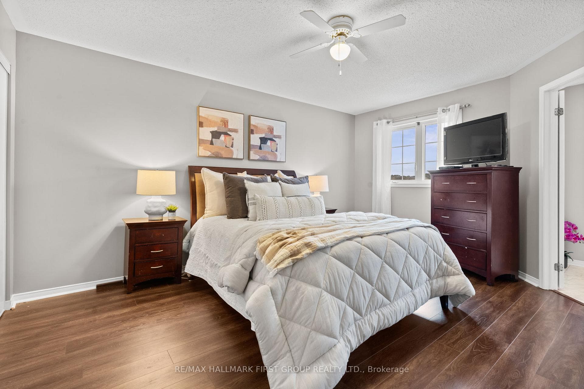 253 Sprucewood Crescent Unit 8 photo 25