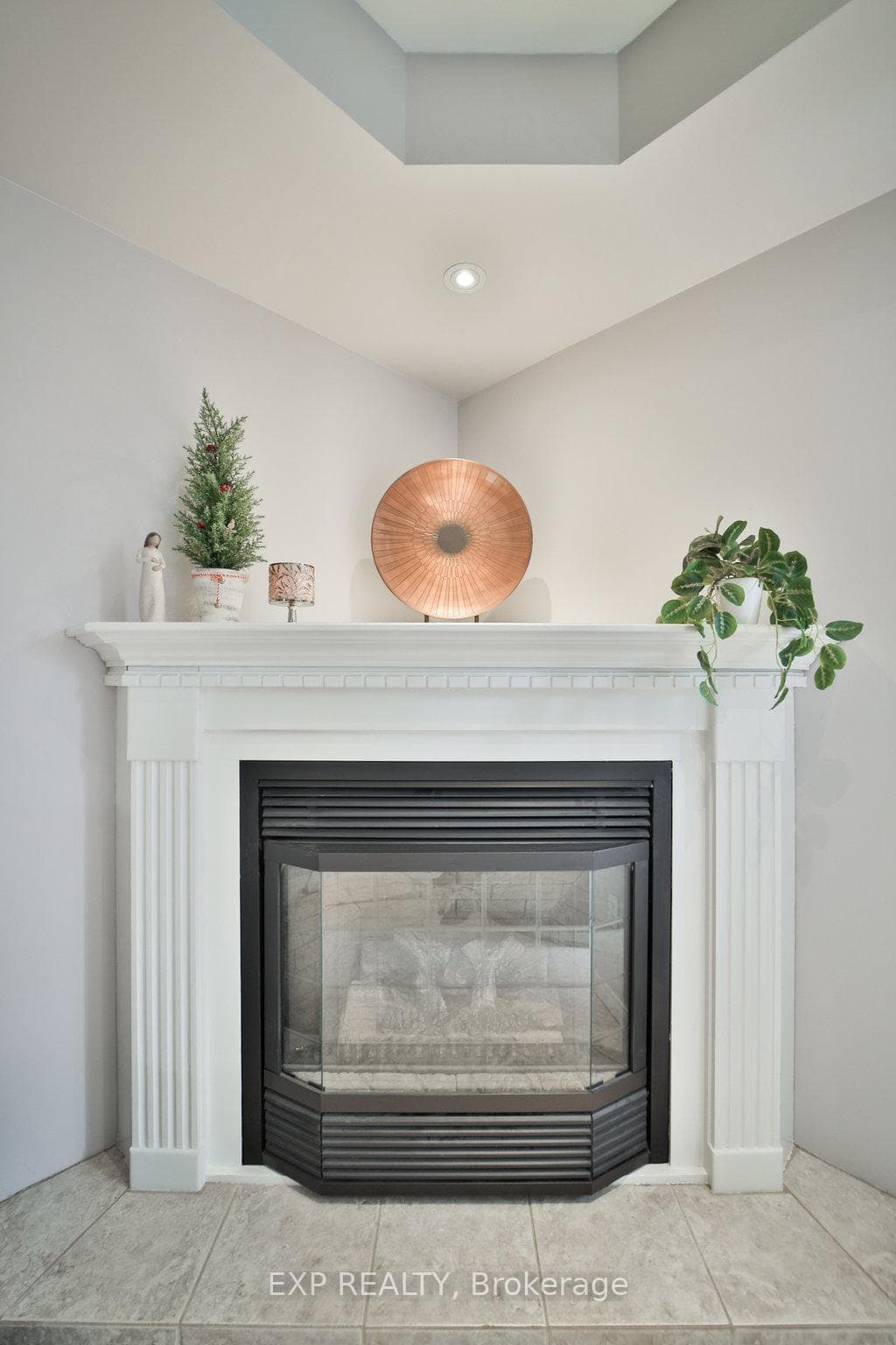 88 Redfern Avenue photo 9