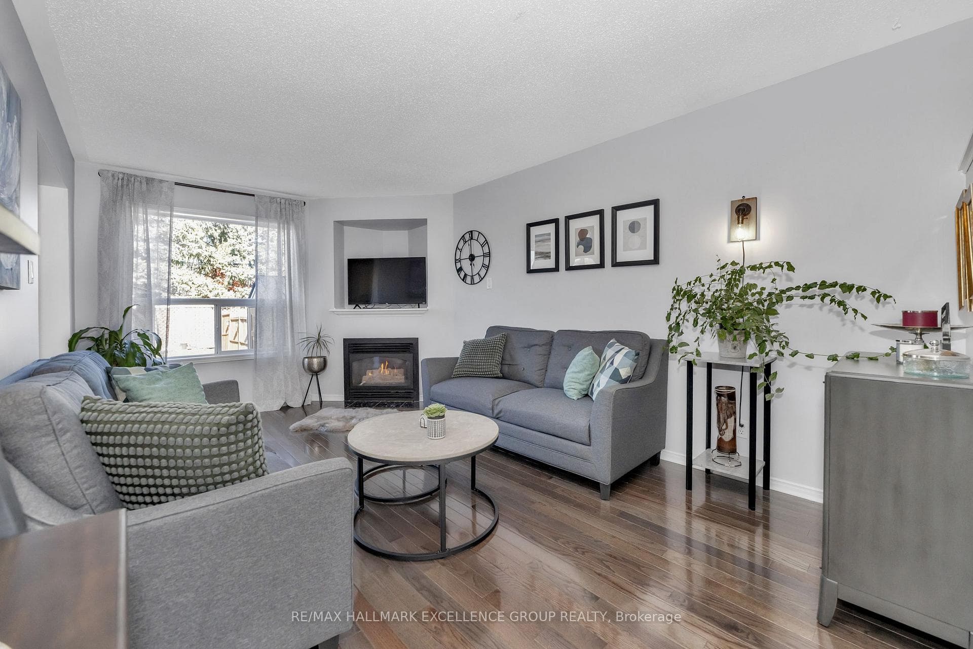 759 Nesting Way photo 6