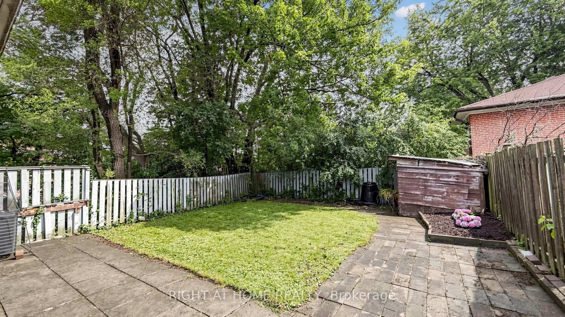 76 Fenside Drive photo 41