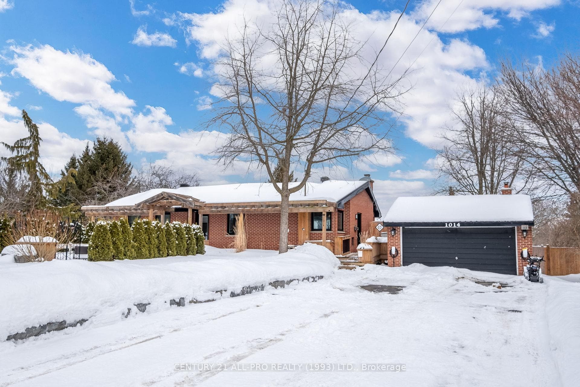 1014 Ontario Street photo 2