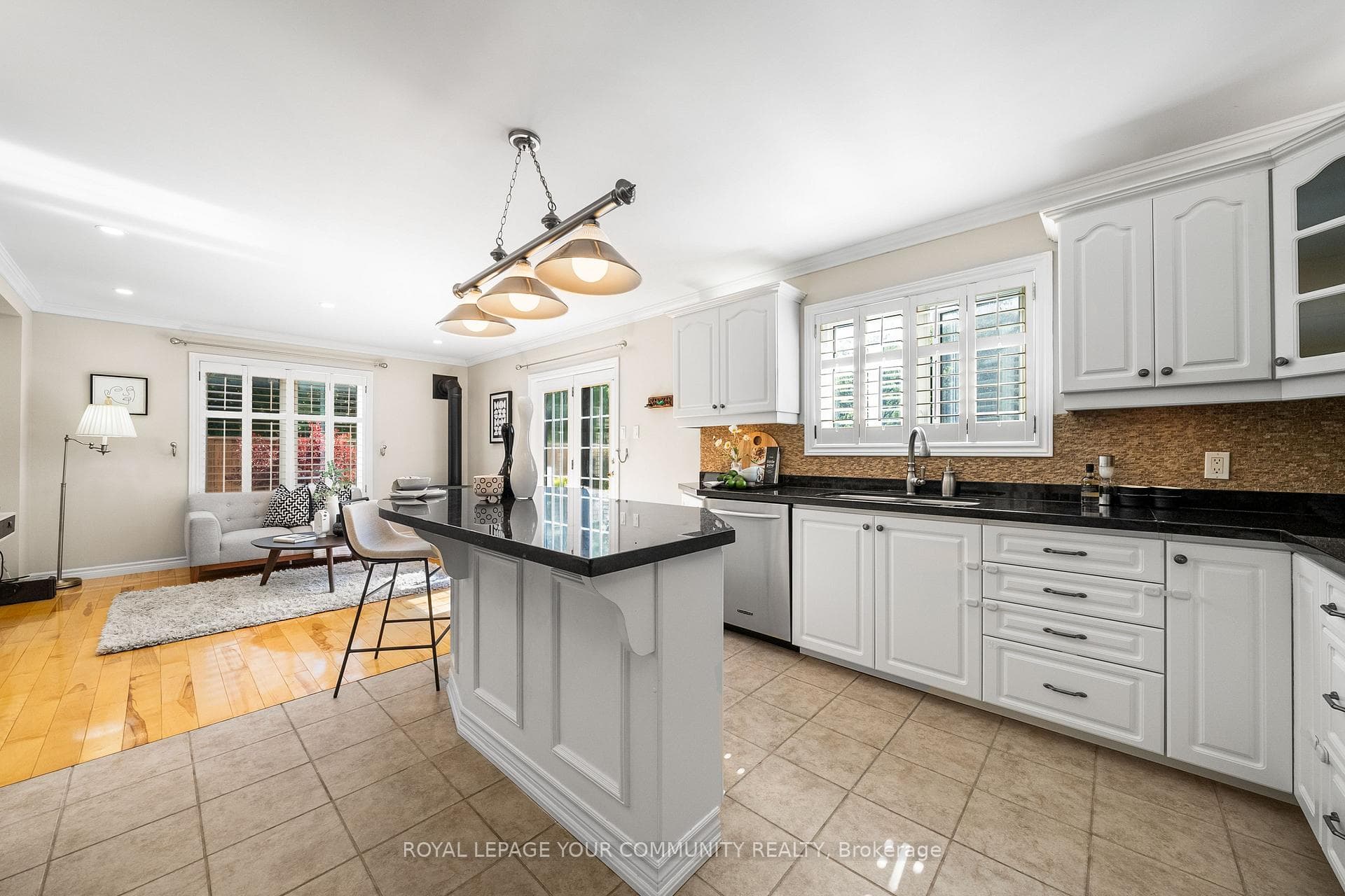 52 Machell Avenue photo 12