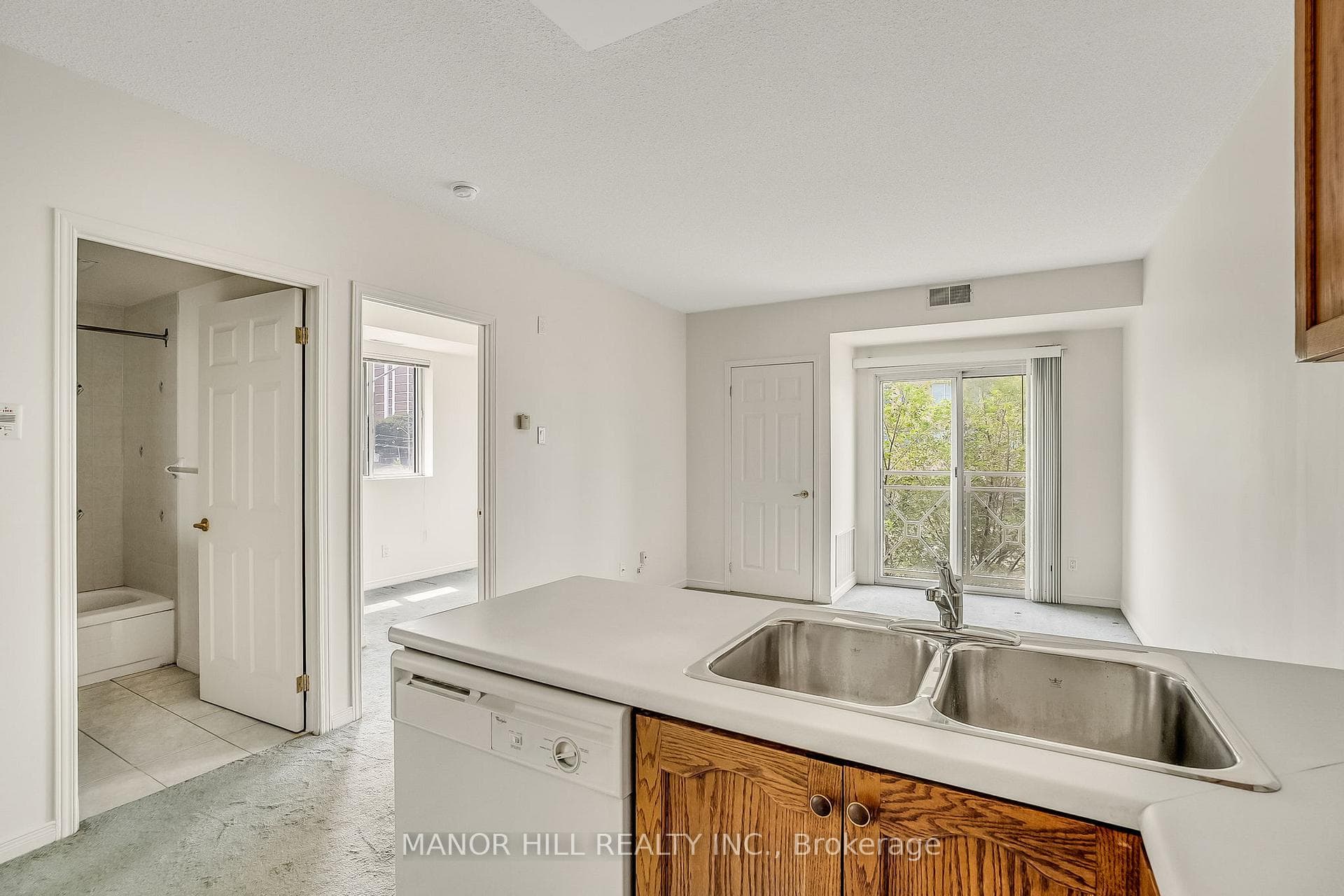 2351 Kennedy Road Unit 301 photo 16