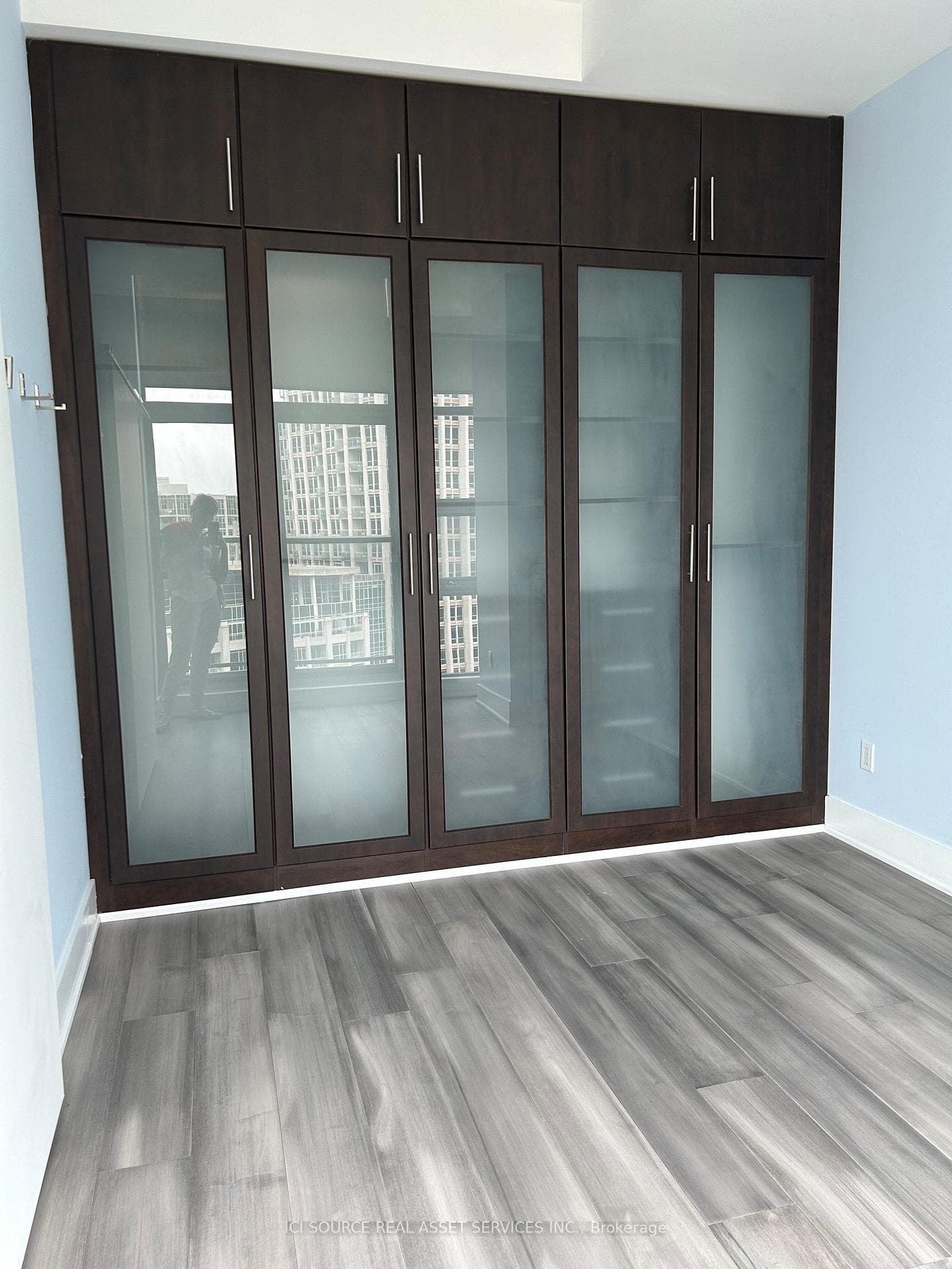 637 Lake Shore Boulevard Unit 1017 photo 4