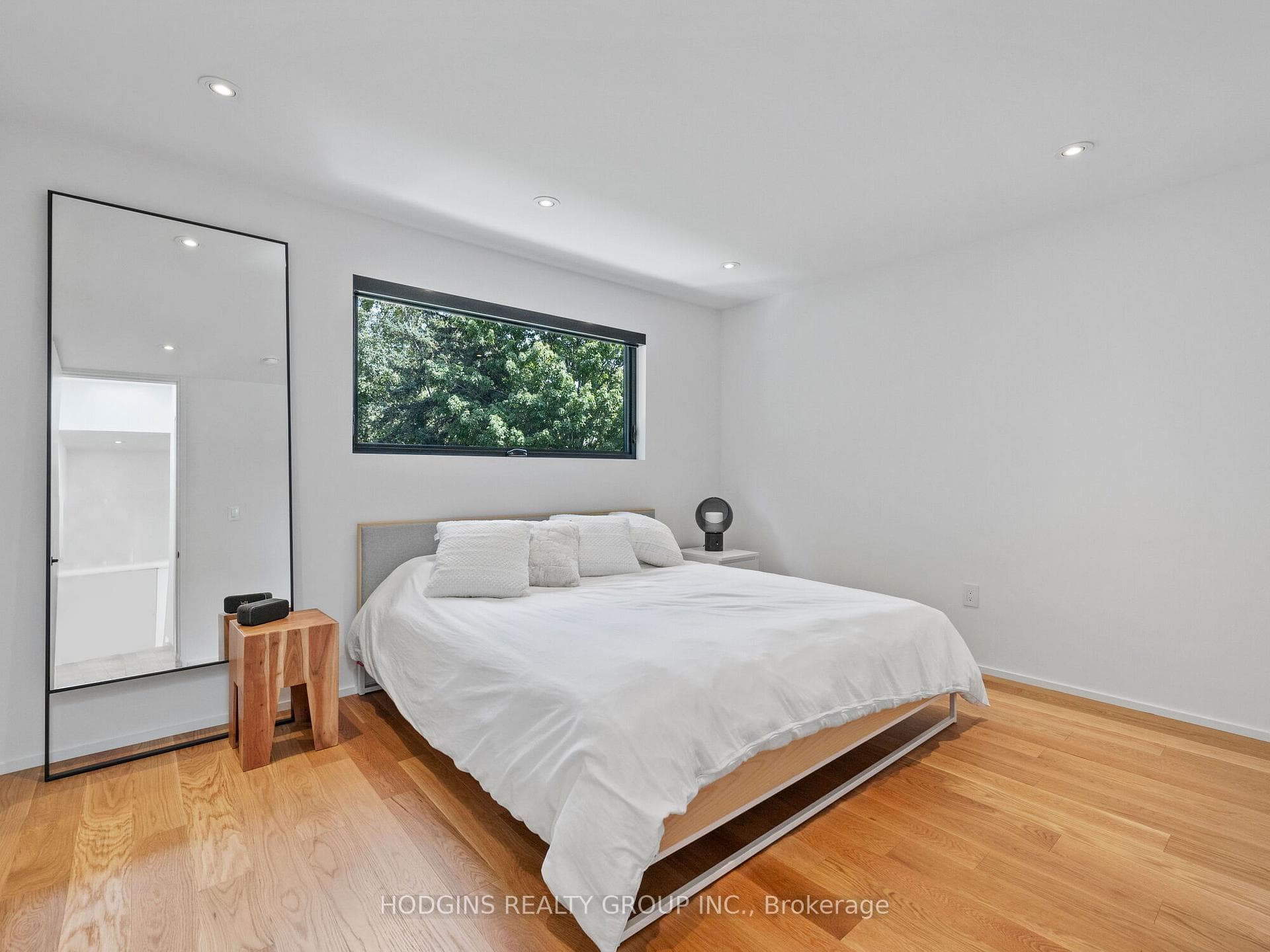 1421 Garnet Avenue photo 19