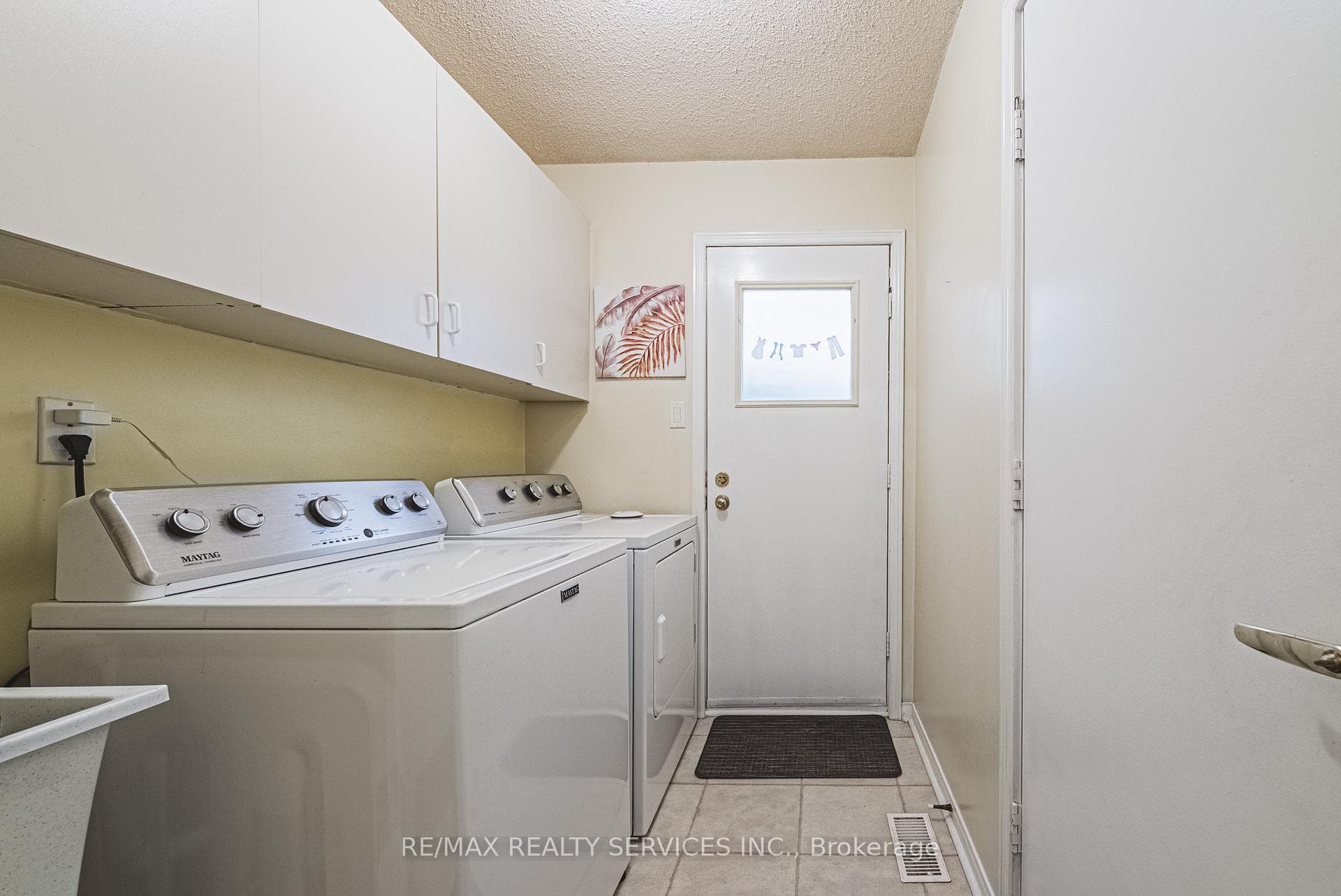 17 Cox Crescent photo 21