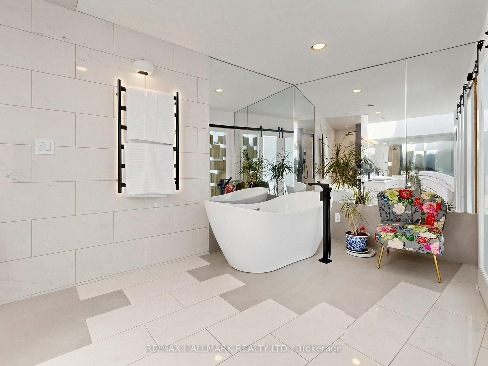 63 St Clements Avenue photo 21