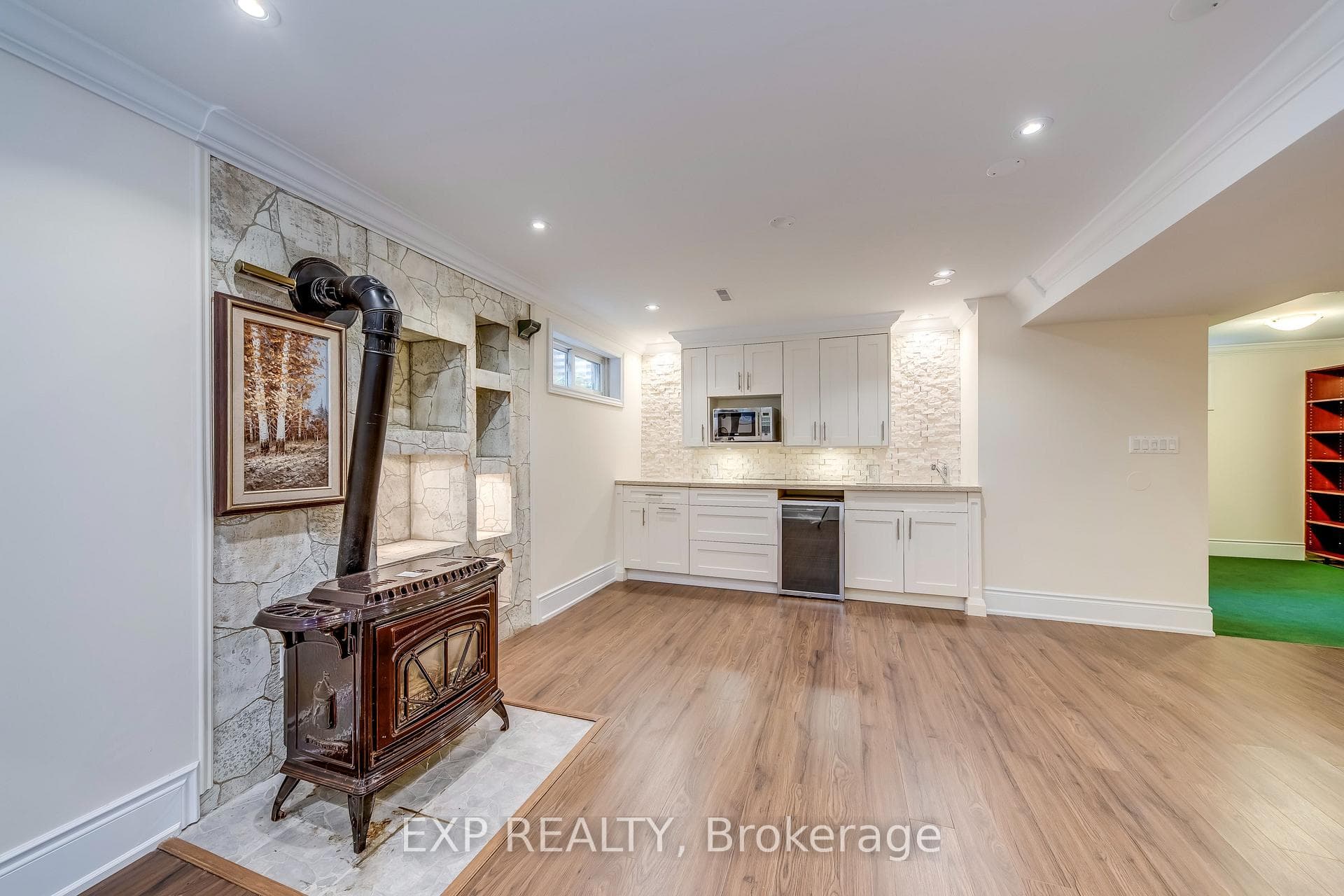 1135 Montrose Abbey Drive photo 35
