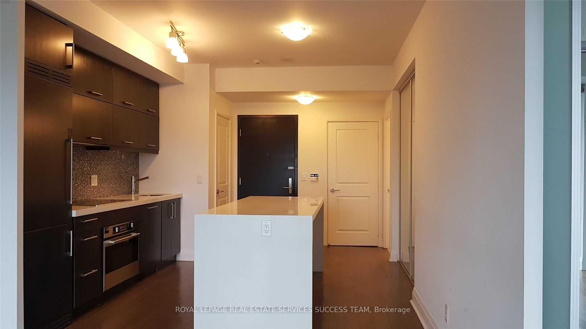 65 St Mary Street Unit 3006 photo 3