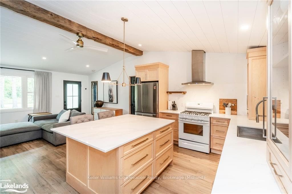1694 TINY BEACHES Road photo 11