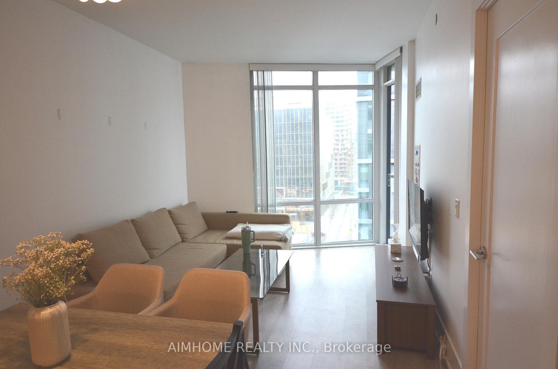 15 Merchants' Wharf N/A Unit 808 photo 4