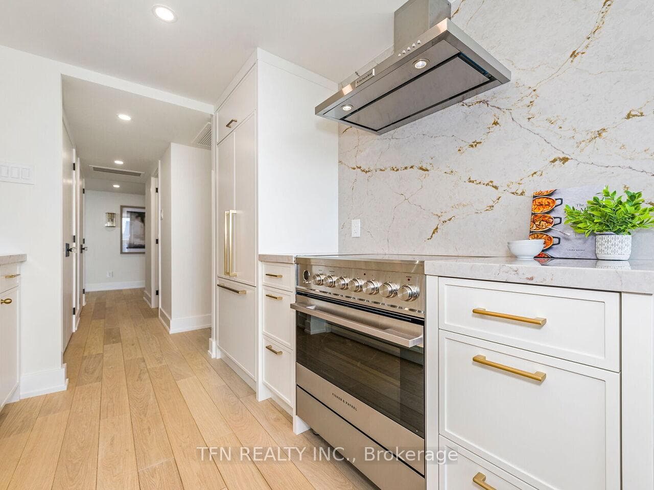 63 St Clair Avenue Unit 1701 photo 10