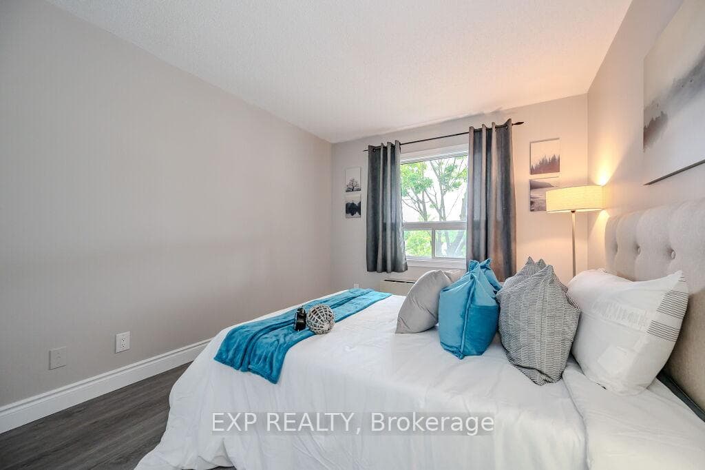 30 Hugo Crescent Unit 210 photo 6