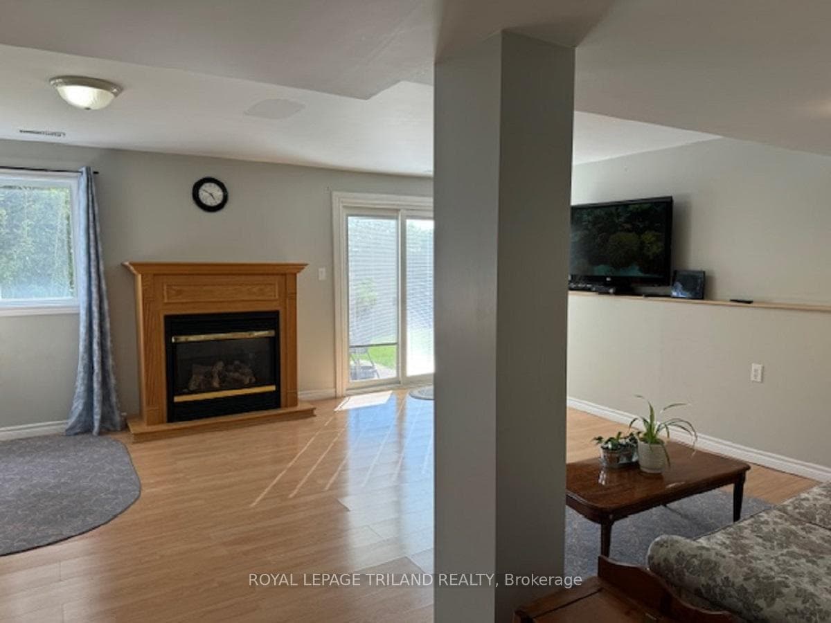 75 Loggers Grove photo 16