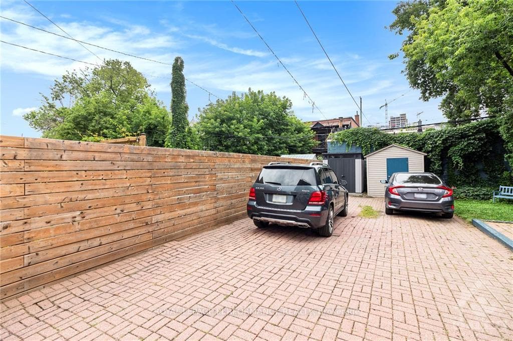 164 GUIGUES Avenue Unit A photo 29