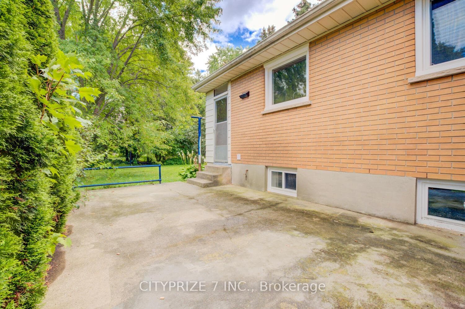 1382 Webster Street photo 30