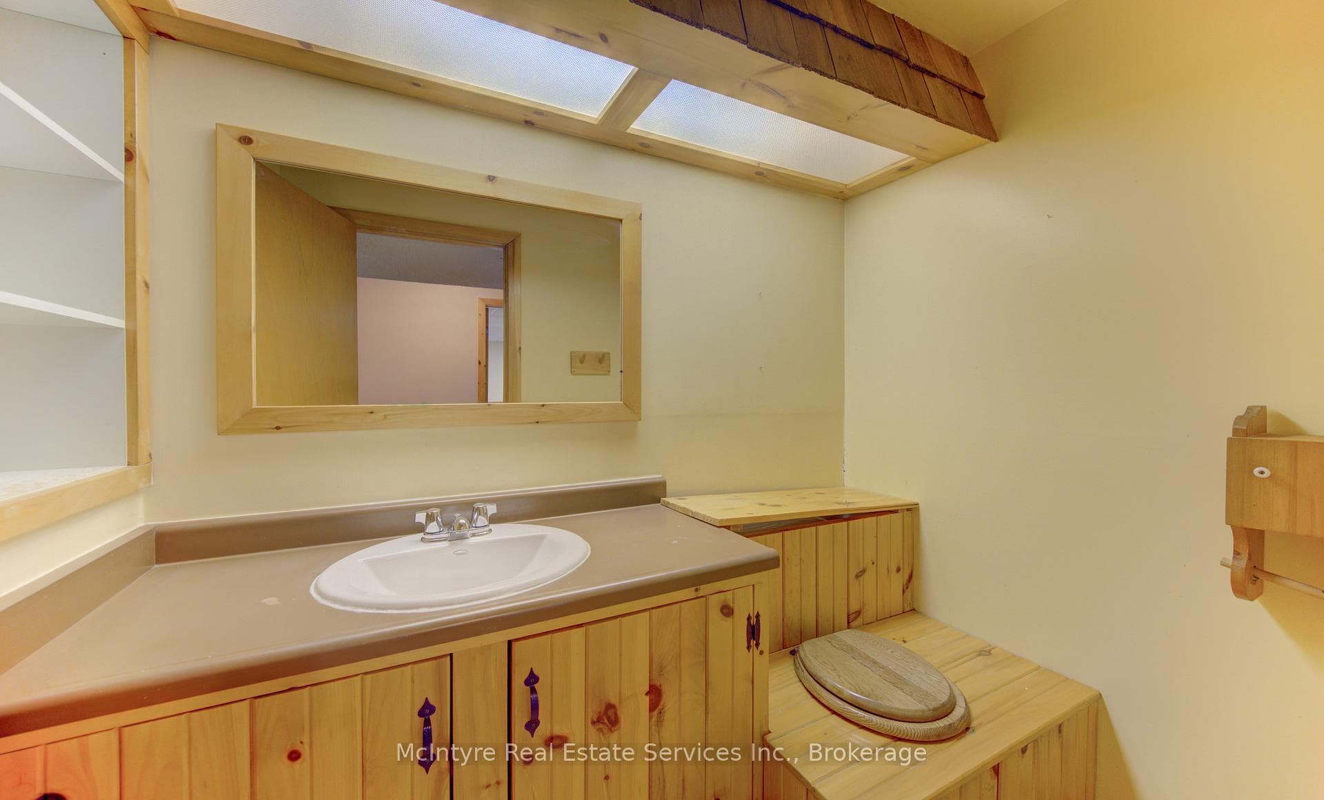190 Silvercrest Drive photo 36