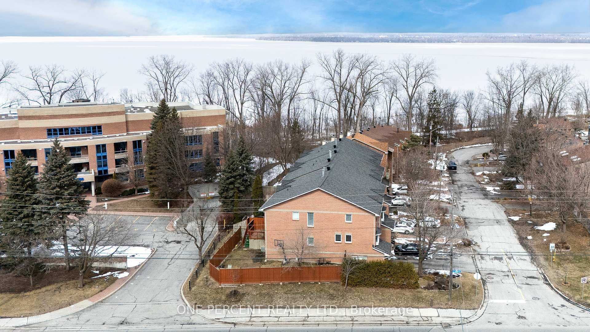 30 Maplehurst Avenue photo 40