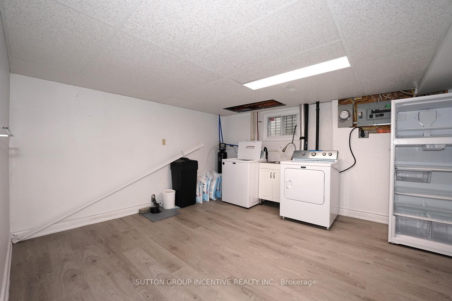 7 HURON Street photo 24