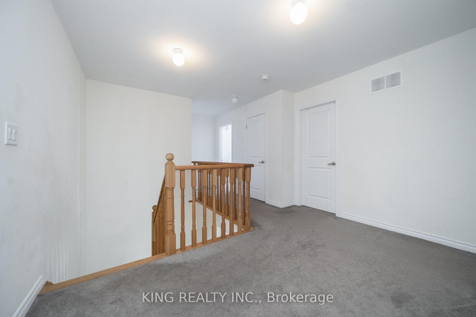 7 Todd Crescent photo 24