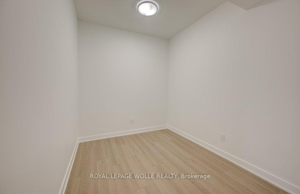 25 Wellington Street Unit 2101 photo 6