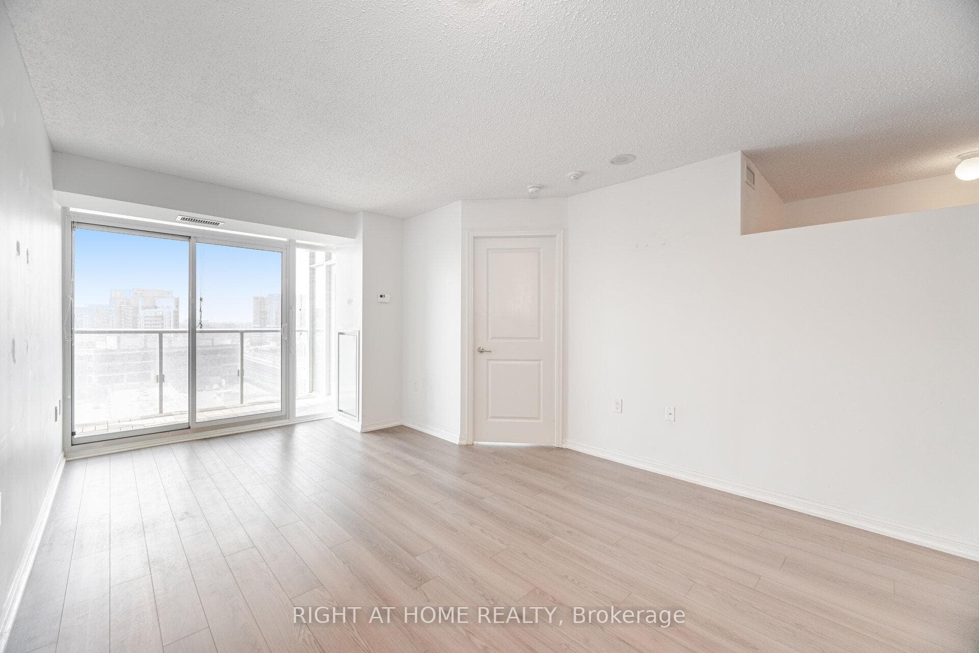 125 Western Battery Road Unit 1112 photo 13