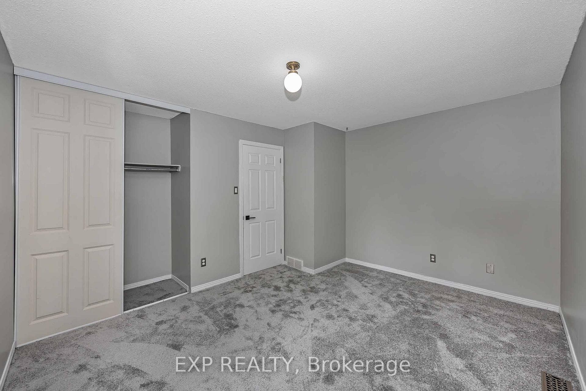 1797 Belval Crescent photo 28