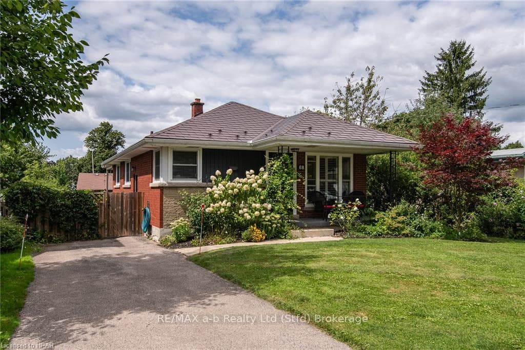 68 EARL Street photo 2