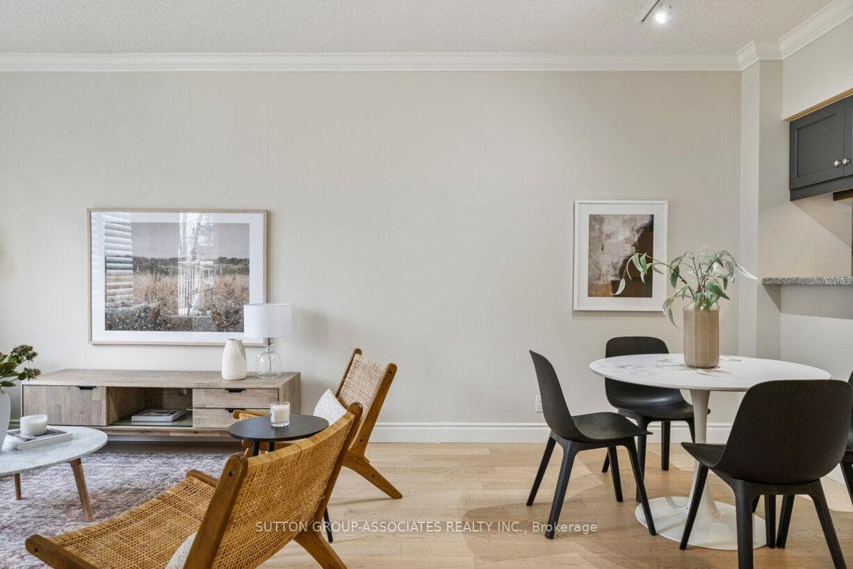 1 Deer Park Crescent Unit 207 photo 28