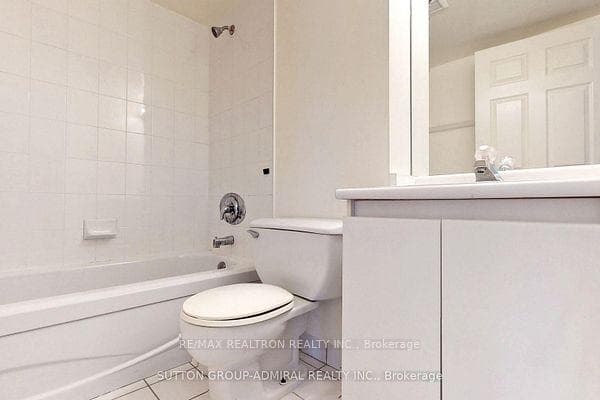 736 Bay Street Unit 2707 photo 13