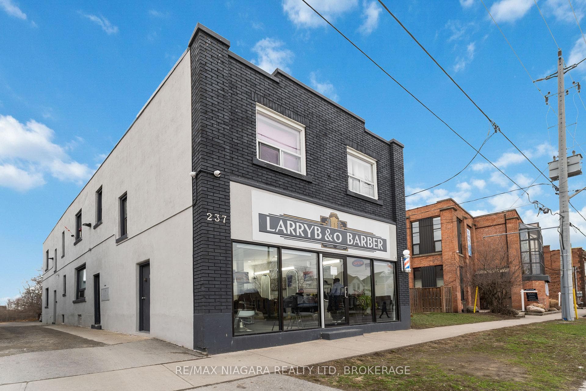 ENTRANCE LEFT SIDE OF BUILDING
